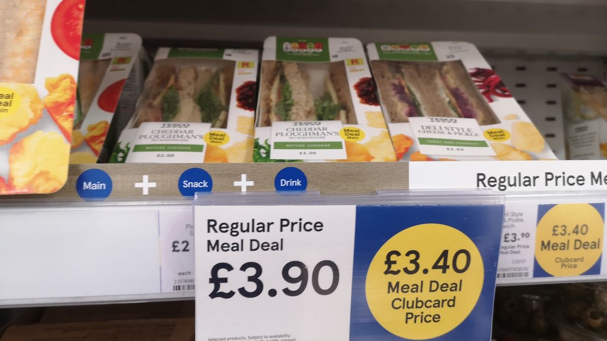 Britský antimonopolní úřad se začal zabývat věrnostními kartami supermarketů
